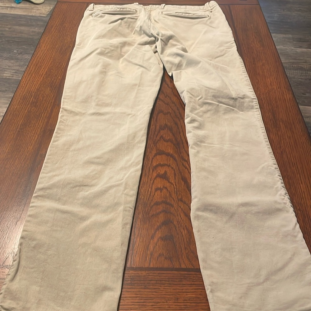 Gap 32x34 khaki